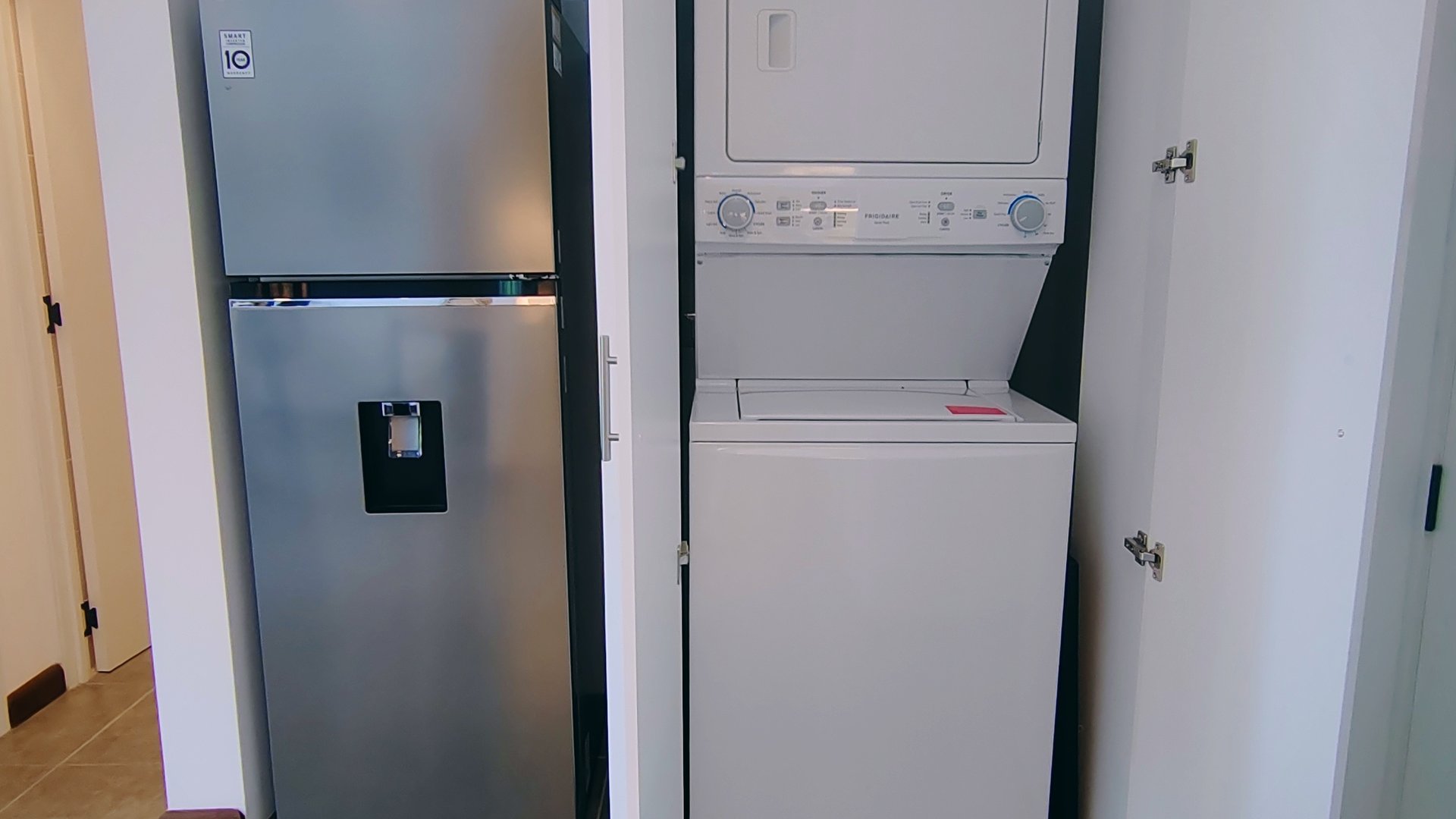 APARTAMENTO AMUEBLADO P/ESTRENAR,  EDIF. QUINCE ESQUINA, ZONA 15 - Miniatura 3