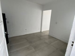Casa  en renta en zona 10 - 4