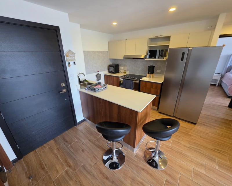 Apartamento amueblado en renta - 2 habitaciones en zona 13 Ref-5820