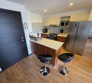Apartamento amueblado en renta - 2 habitaciones en zona 13 Ref-5820