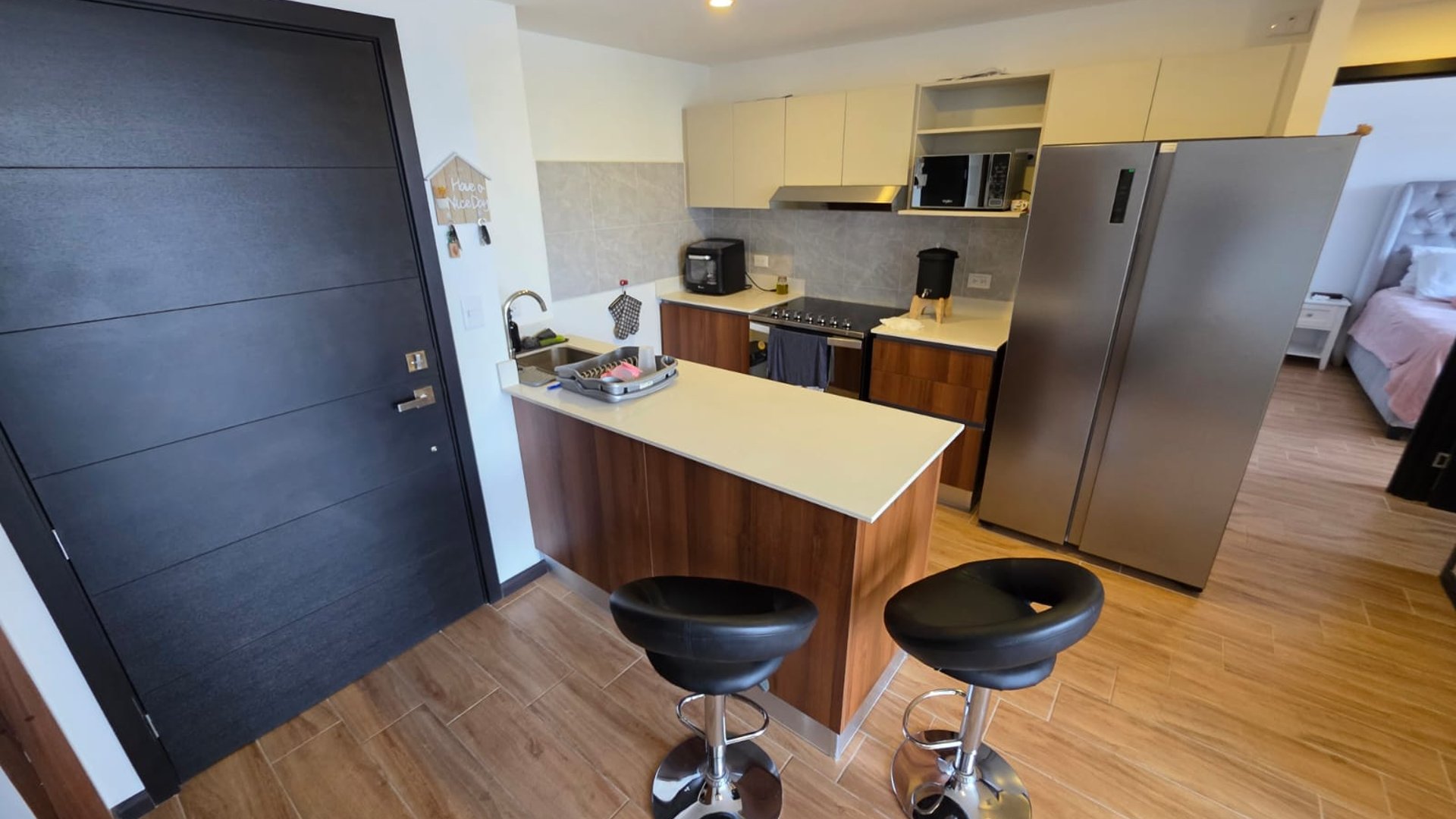 Apartamento amueblado en renta - 2 habitaciones en zona 13 Ref-5820