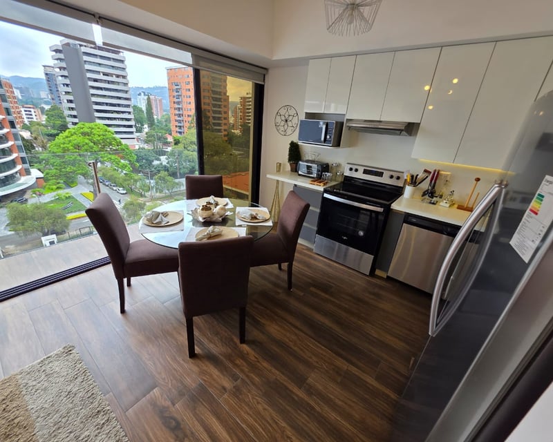 Apartamento amueblado de 1 habitacion en renta en zona 10 Ref-5291