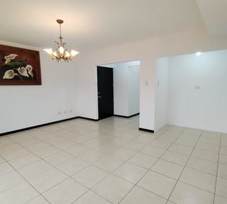 Casa en Venta para INVERSIÓN en Zona 16