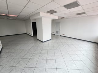 Oficina en venta con 2 baños en Zona 14 Ref-4923 - 3
