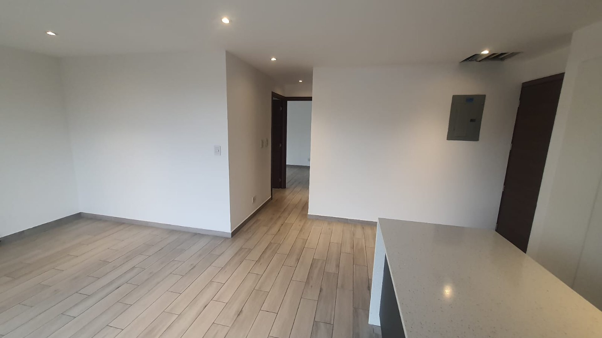APARTAMENTO EN ALQUILER ZONA 15 PARQUE 15 - Miniatura 8
