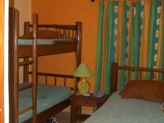 SE VENDE CASA EN MONTERRICO - 2