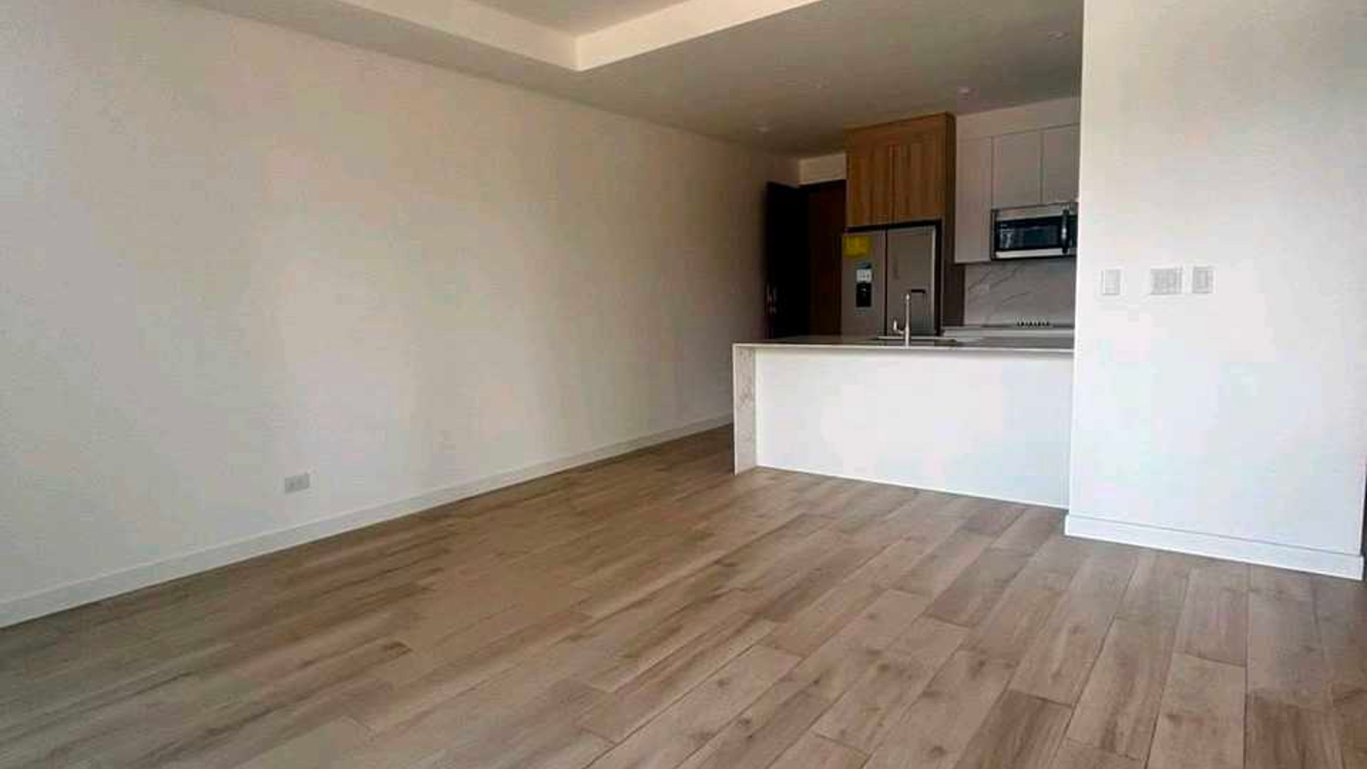 APARTAMENTO EN ALQUILER ???? Edificio Ferre Diez, Zona 10 - Miniatura 5