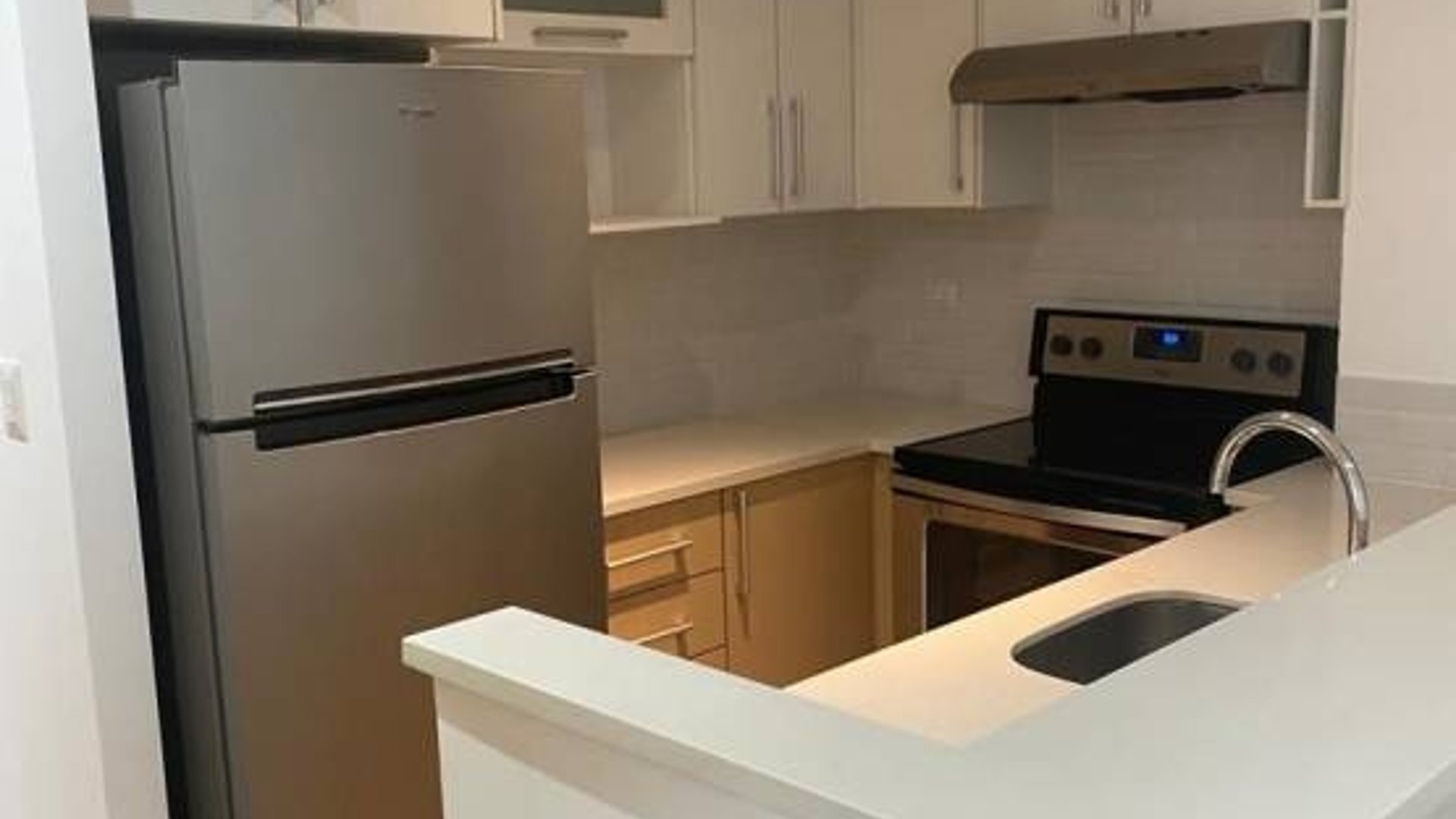 Apartamento en Renta, Zona 10 (R10452) - Miniatura 2