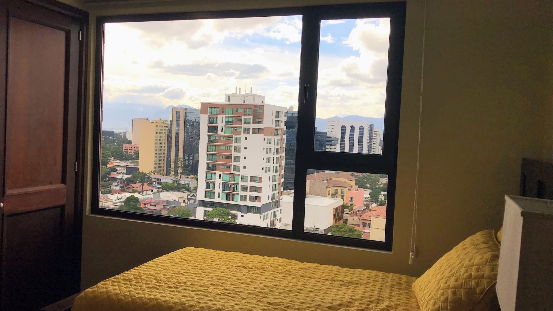 Apartamento amueblado en Renta zona 10 - Miniatura 13
