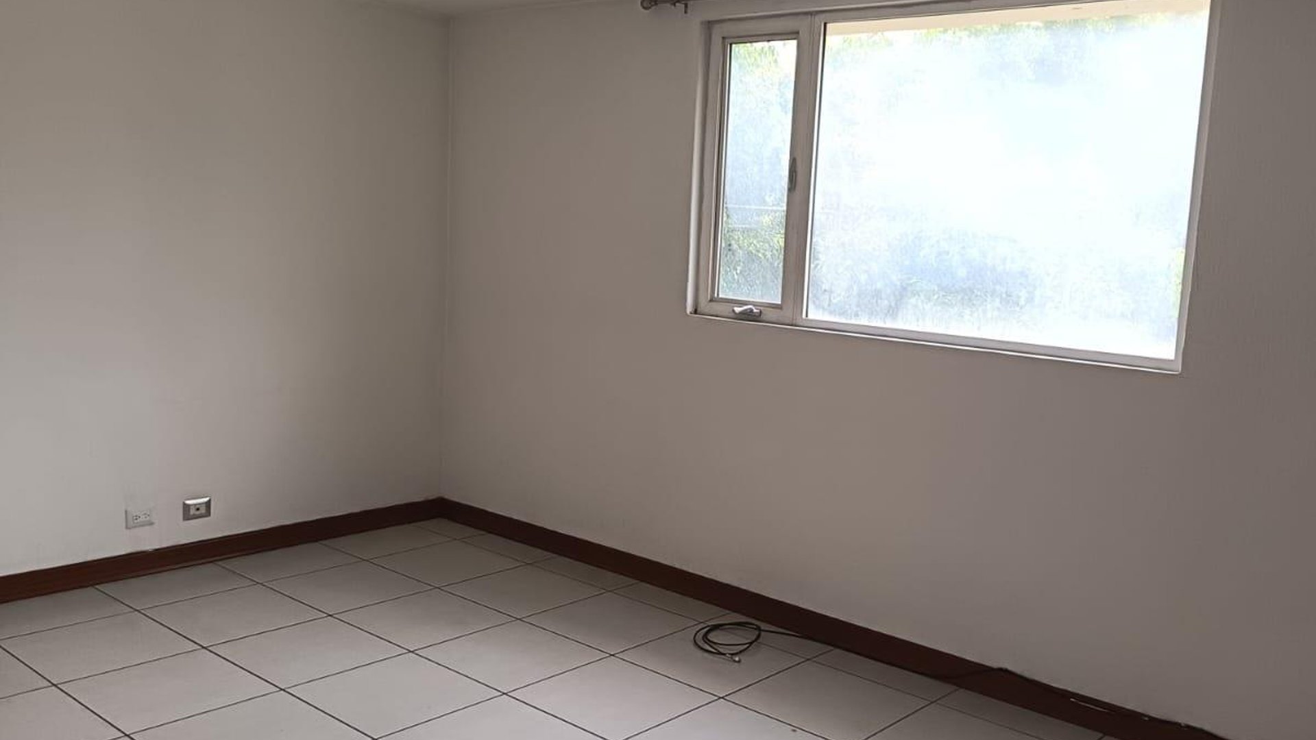 Casa en Renta zona 10 / 20 calle - Miniatura 9