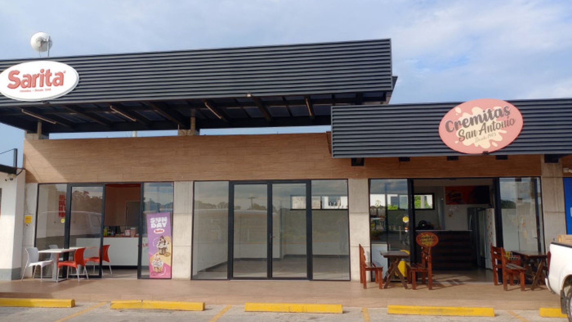 Locales en renta Plaza Arecas Km.80.1 Autopista Puerto - Miniatura 4