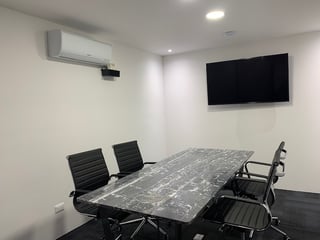Oficina en VENTA zona 9 Edificio Nova Reformador - 5