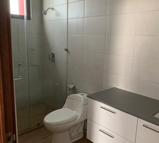 Apartamento en venta, en Zona 15