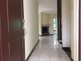VENDO LINDA CASA EN RES. SAN ANTONIO Km. 16,5 CARRET. AL SALVADOR - 5