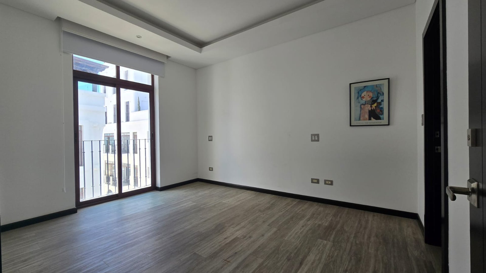 RENTA Apartamento Zona 16 Edificio Lirios II de Cayala - Miniatura 8