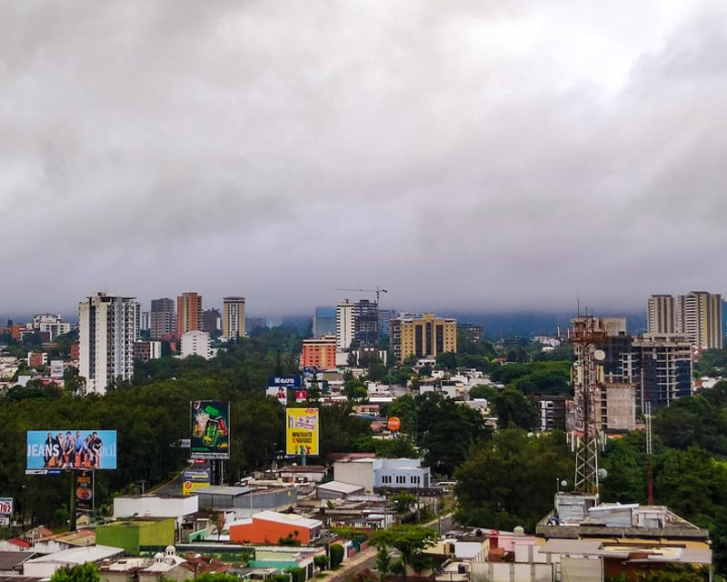 Excelente terreno comercial en venta en Zona 14 por la vílla