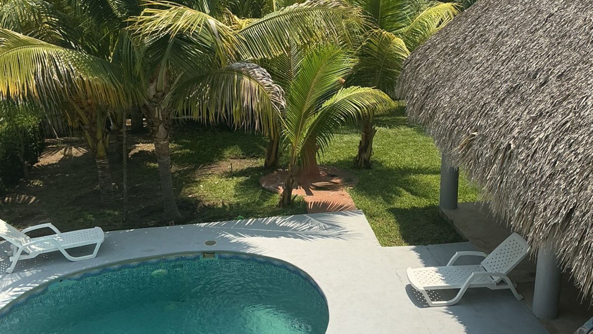 Chalet de Lujo en El Pumpo, Santa Rosa: Venta/Renta | 5 Habitaciones