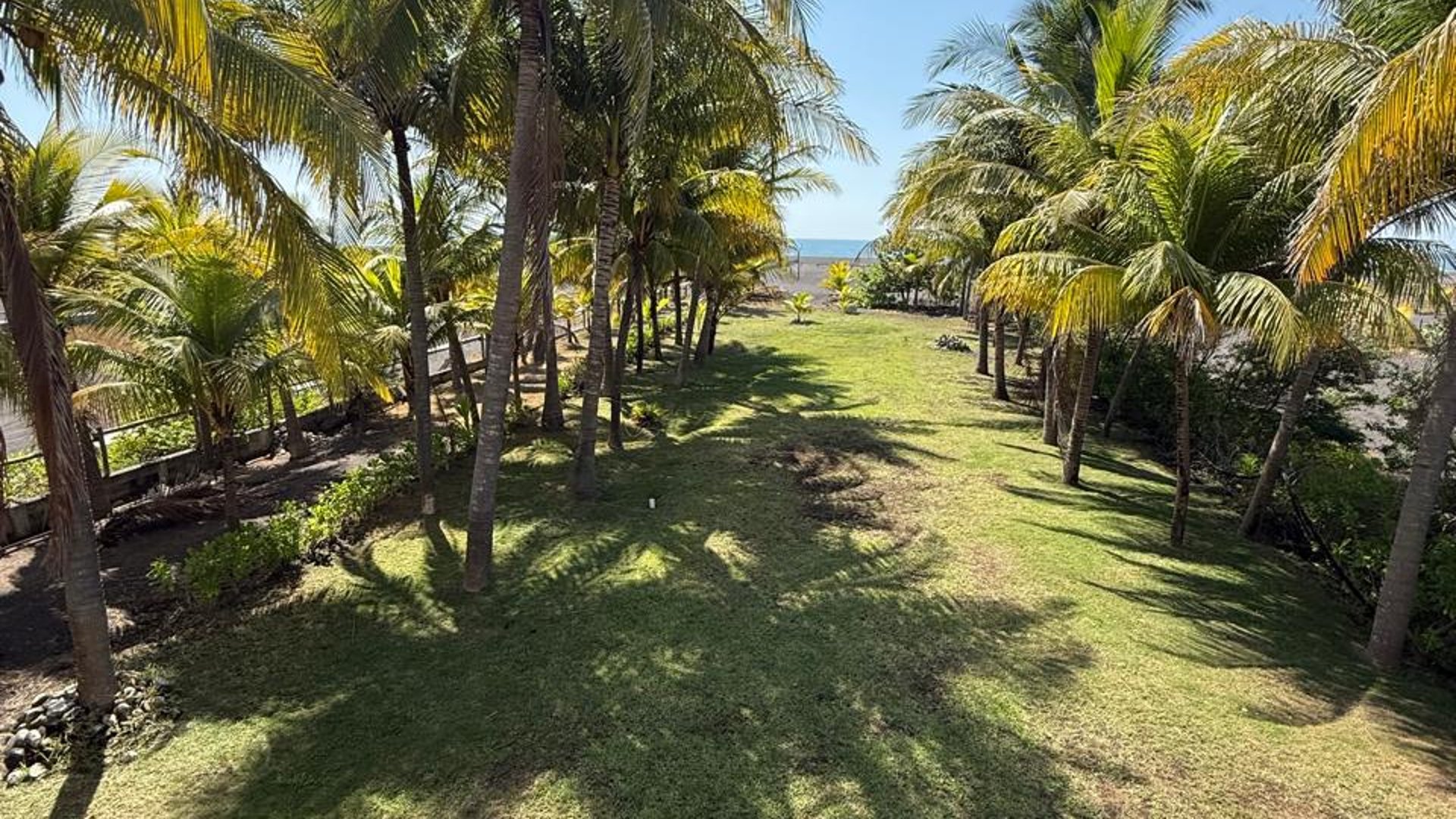 CASA EN VENTA CHULAMAR  FRENTE AL MAR - Miniatura 3