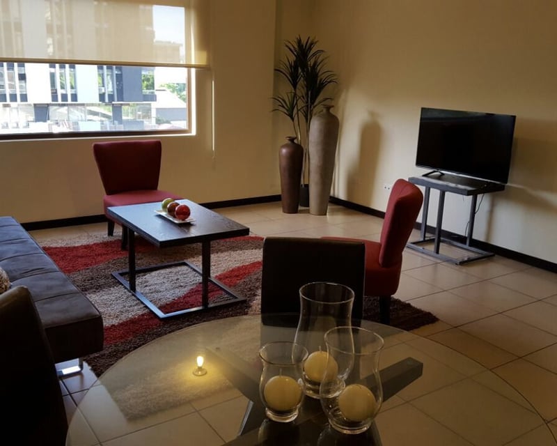Rento moderno Apartamento en Edificio Torre Barcelona, Zona 9