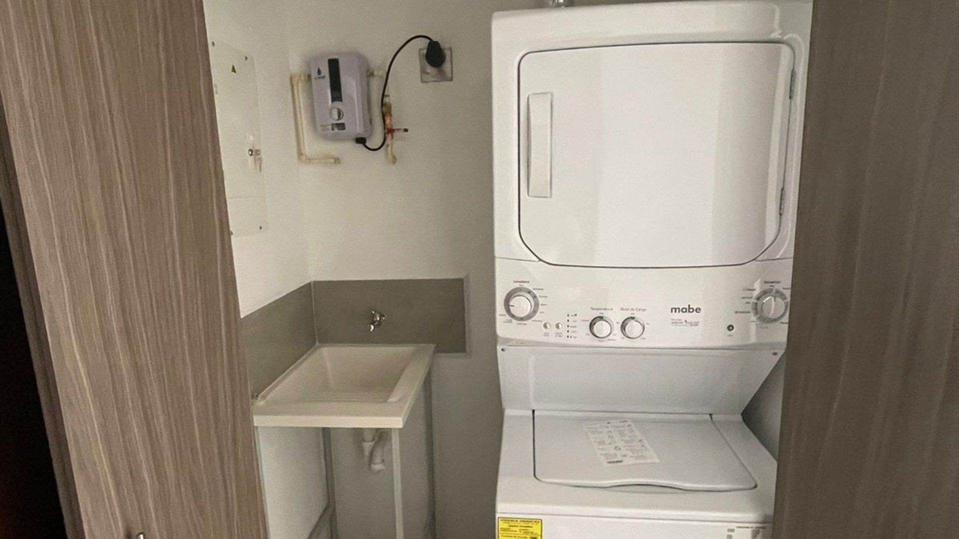 Apartamento en renta en zona 10 / Casalini Diagonal 6 - Miniatura 6