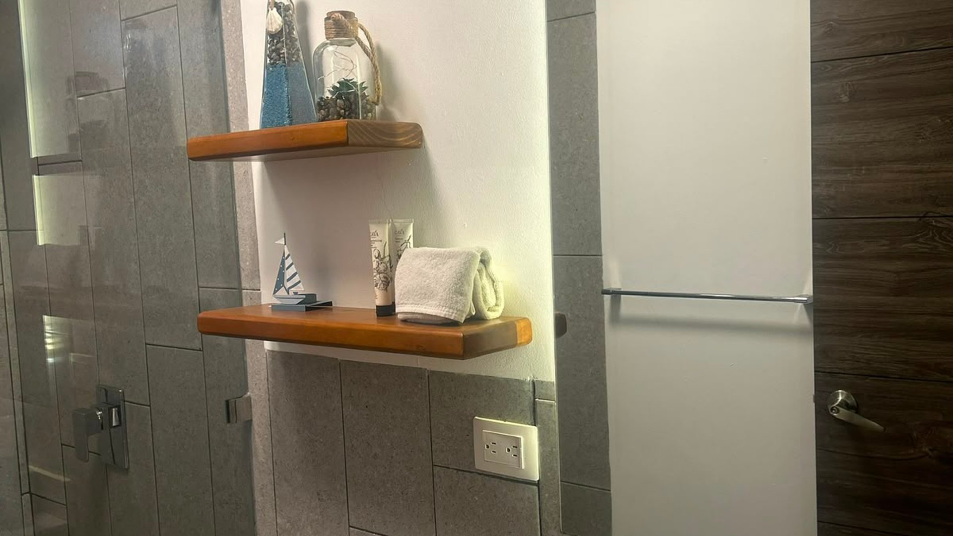 ???? CASA EN VENTA – 2 HAB + AMUEBLADA | IZTAPA MONTERRICO | MADRE VIEJA - Miniatura 12