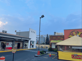 Local en Venta para Inversión / Plaza Atanasio, zona 12 - 2