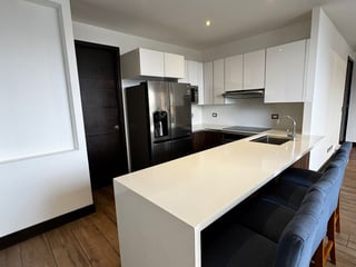 APARTAMENTO EN EDIFICIO VIVALT ZONA 10 - 2