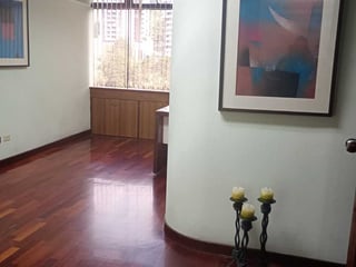 *Alquiler de Clínica compartida en Edificio Multimédica zona 15 - 4