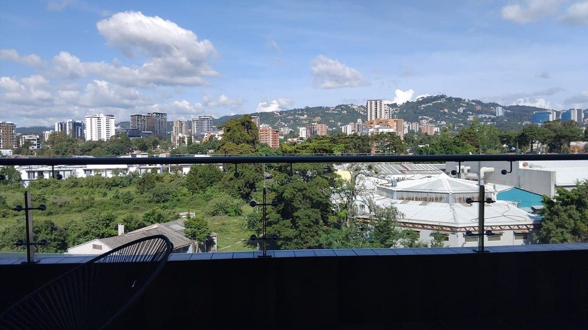 Apartamento en Venta y/o Alquiler | Edificio Trento Diez | Zona 10 - Miniatura 7