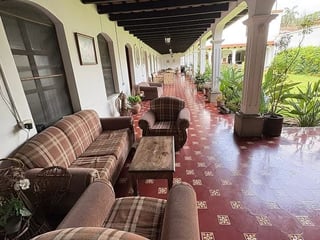 Terreno en Venta con Hotel en Casco de La Antigua Guatemala - 2
