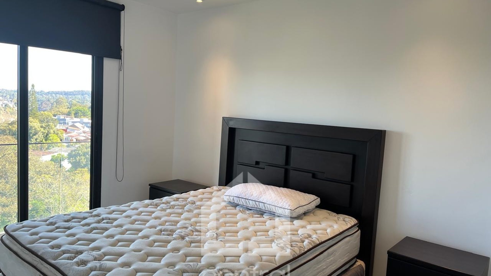 Apartamento amueblado muy bien ubicado en Zona 15 en Renta - Miniatura 4
