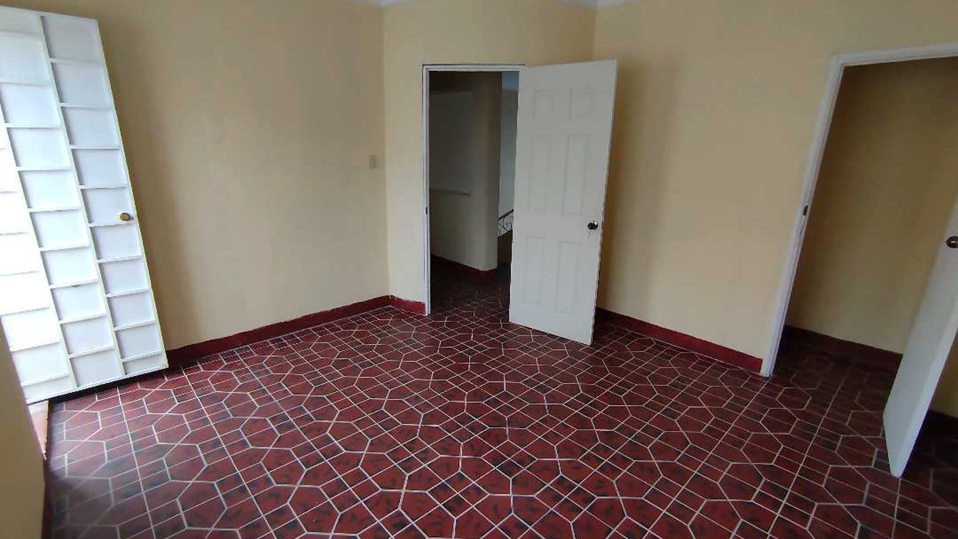 Casa de 4 habitaciones en alquiler, zona 1 - Miniatura 14