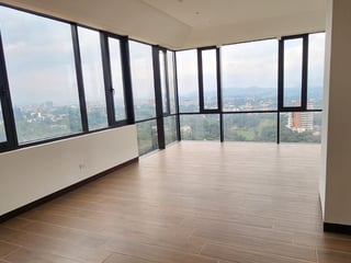 Penthouse en venta, Milenia zona 10. - Image 1