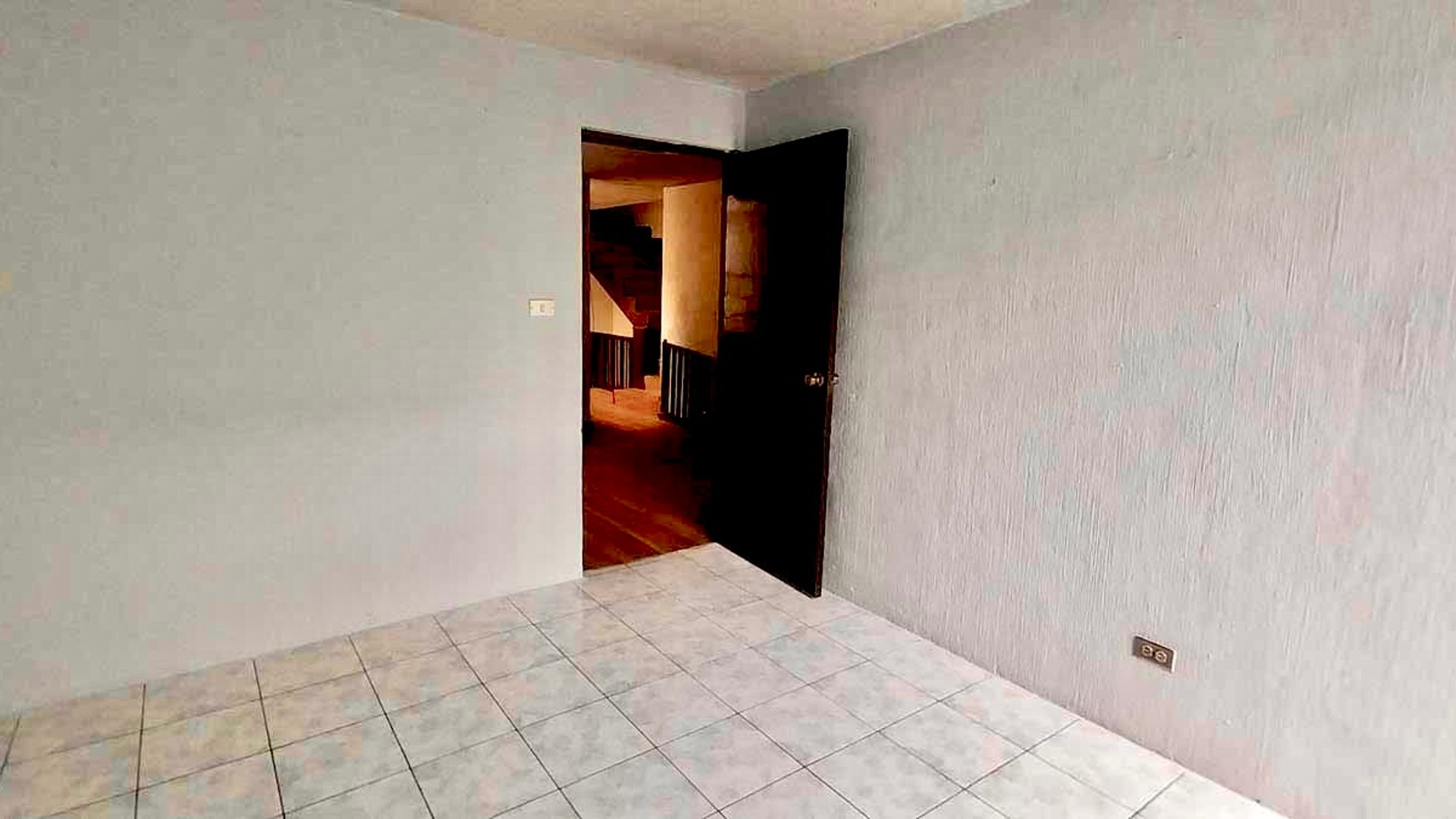 Casa amplia en renta, Condominio La Pradera, zona 10 - Miniatura 13