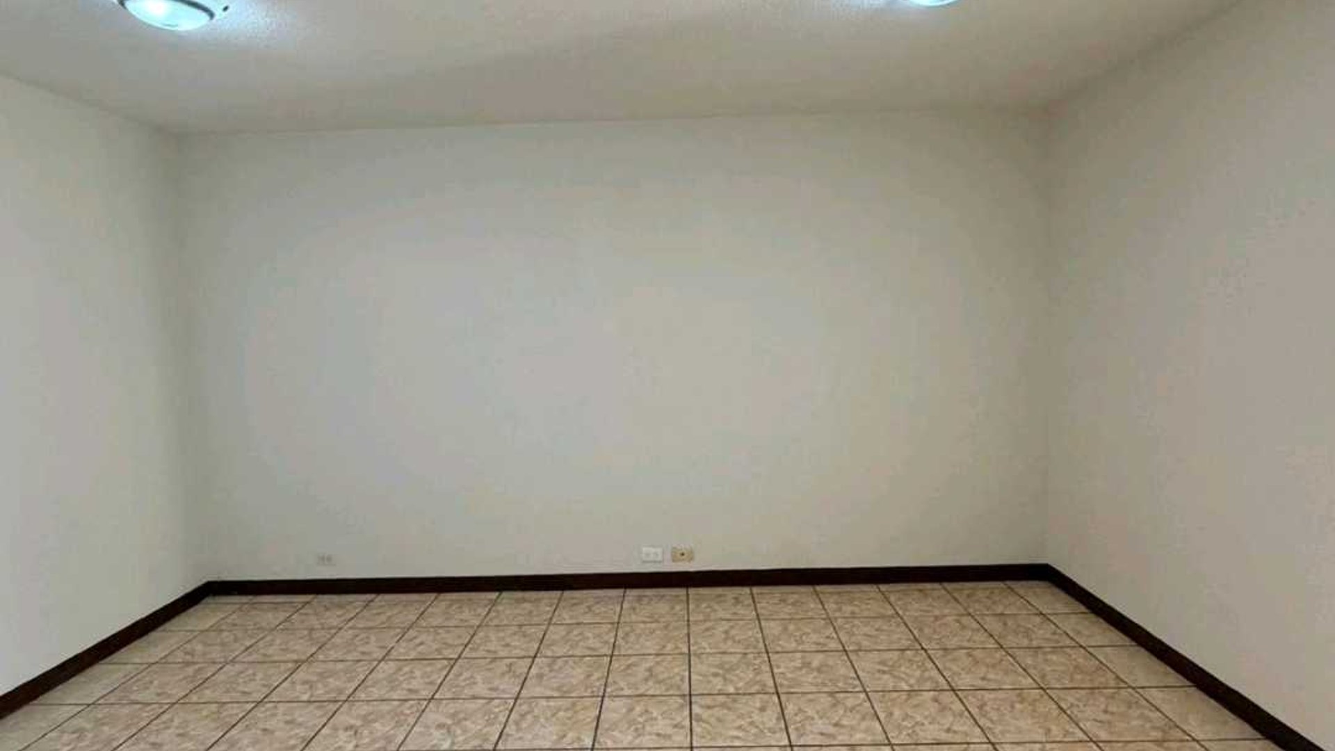 CASA EN VENTA????Colinas de Monte María Sur,Z7 V.N - Miniatura 7