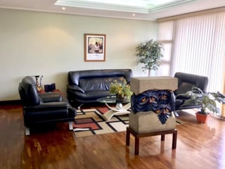 Vendo Apartamento Edificio Villa Mayor zona 14  - Image 1