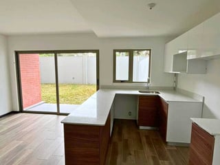 APARTAMENTO CON JARDÍN EN VENTA – SEGHERIA ZONA 14 (LA VILLA) - 2