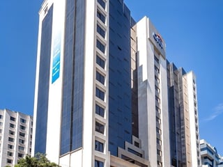 Alquiler Oficina  / zona 10 - 3