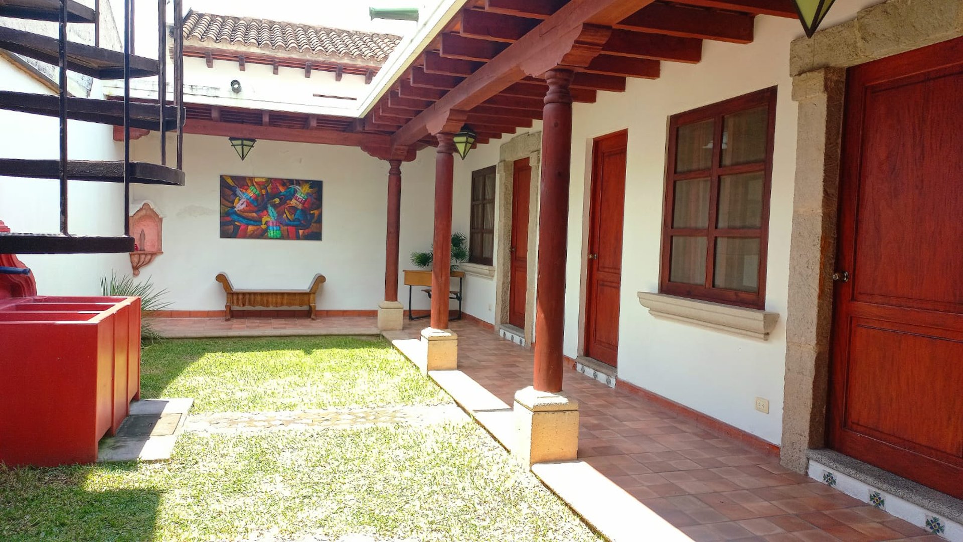 HERMOSA CASA EN RENTA DENTRO DE CONDOMINIO EN JOCOTENANGO.  - Miniatura 16
