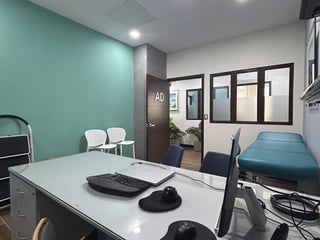 Oficina en venta zona 10 - Image 12