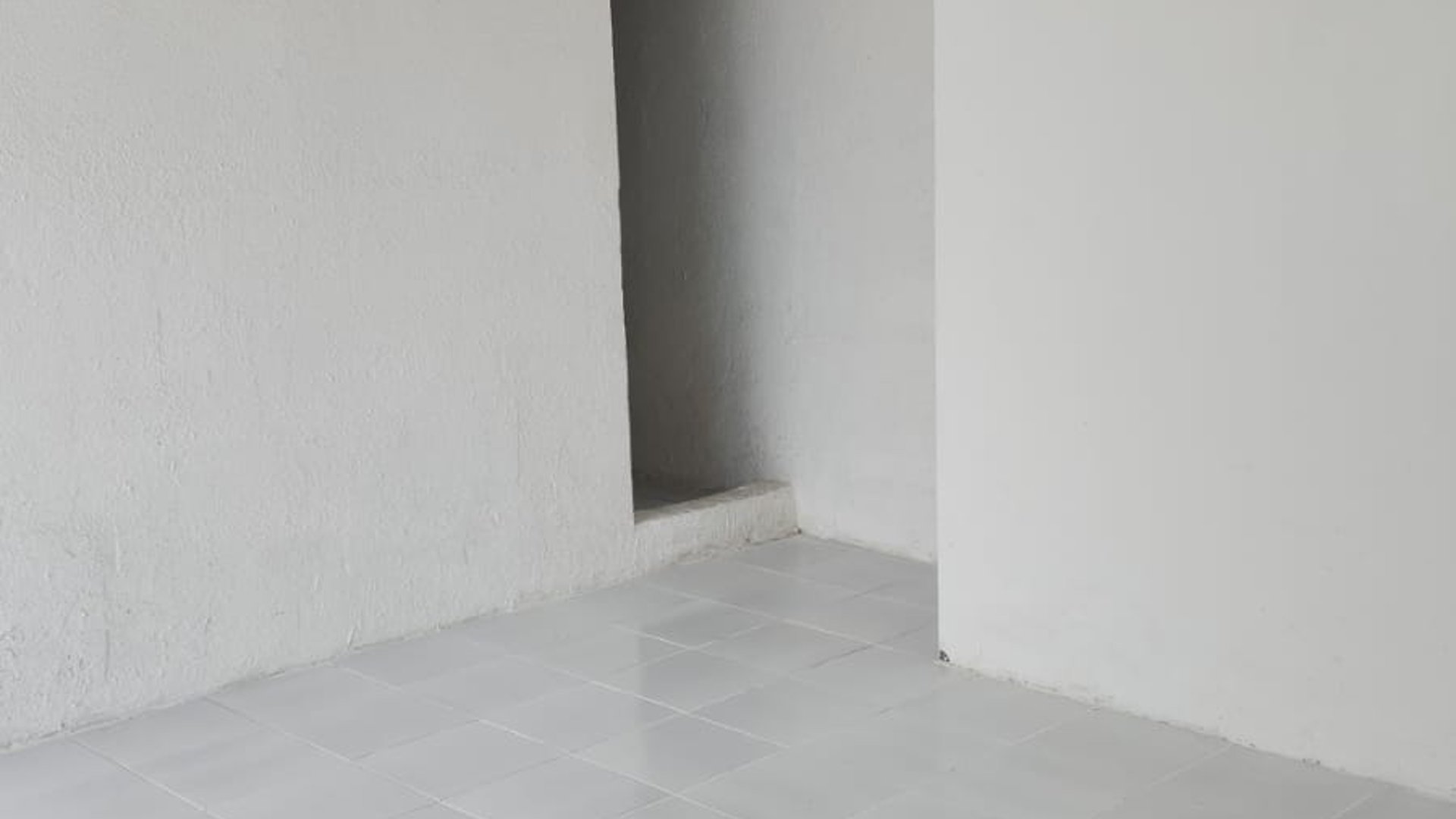 OFIBODEGA EN COMPLEJO ZONA 6 DE VILLA NUEVA - Miniatura 2