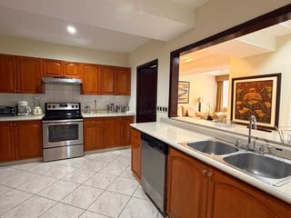 APARTAMENTO AMUEBLADO EN ALQUILER 📍 Edificio Milenia, zona 10 - 4