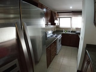 Apartamento en alquiler, Vista Real zona 14 - Image 8