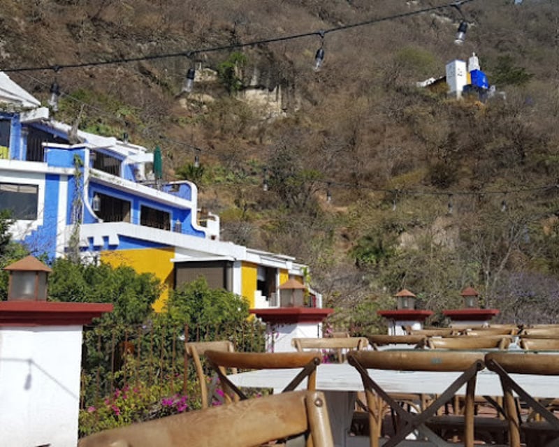 CASA VACACIONAL EN VENTA Y RENTA EN ATITLAN
