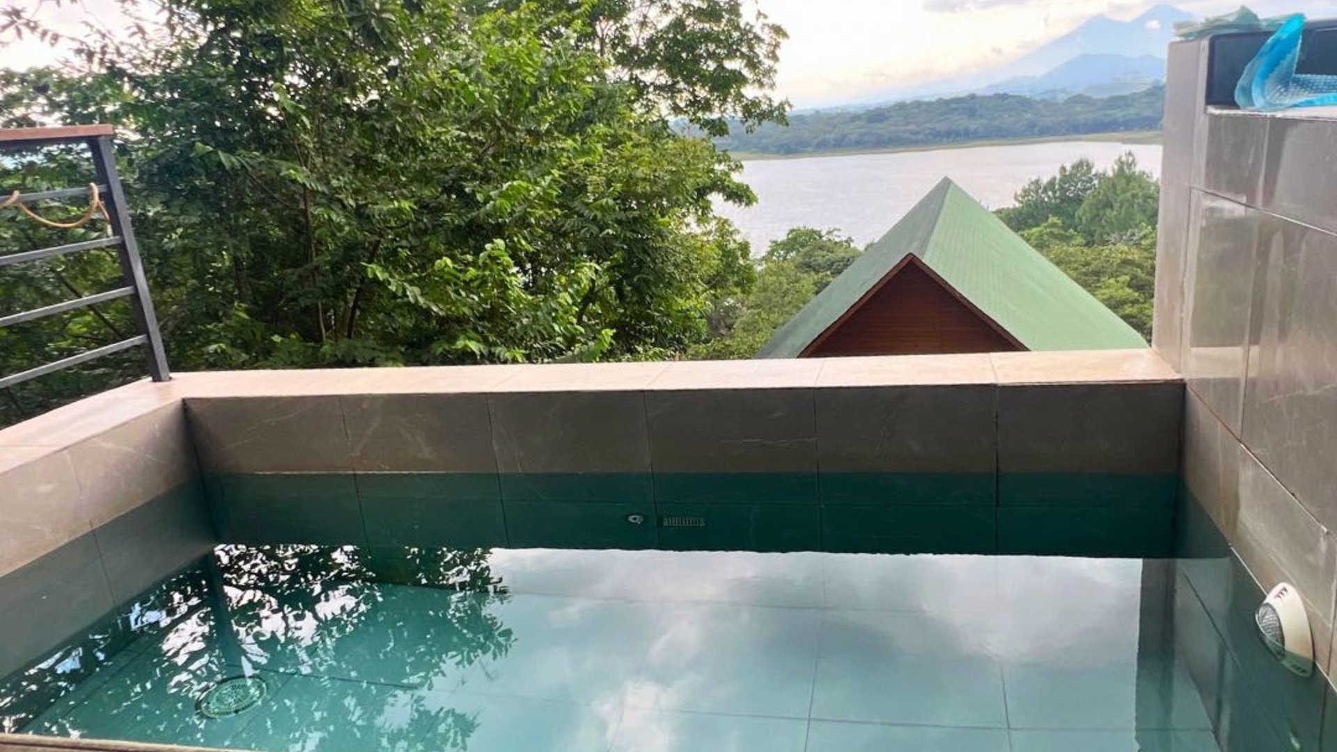 HERMOSA.CABAÑA EN VENTA LAGUNA DEL PINO - Miniatura 13