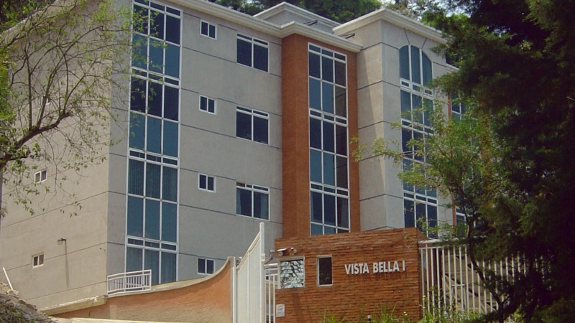📍 APARTAMENTO EN RENTA AMUEBLADO – 3 HAB | VISTA BELLA I | KM 9.5CAES