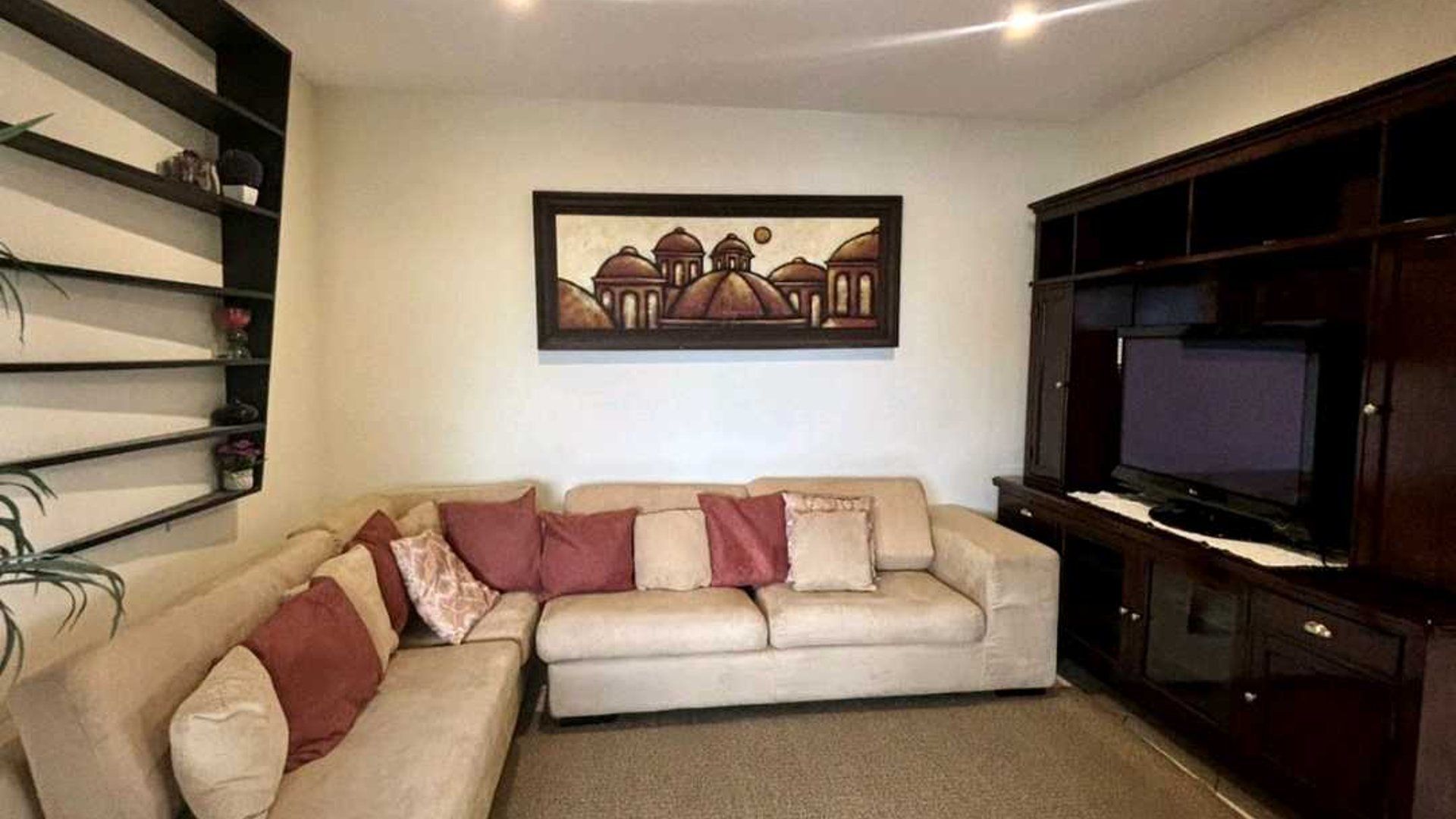 APARTAMENTO AMUEBLADO EN ALQUILER O VENTA???? Edificio Milenia, zona 10 - Image 1