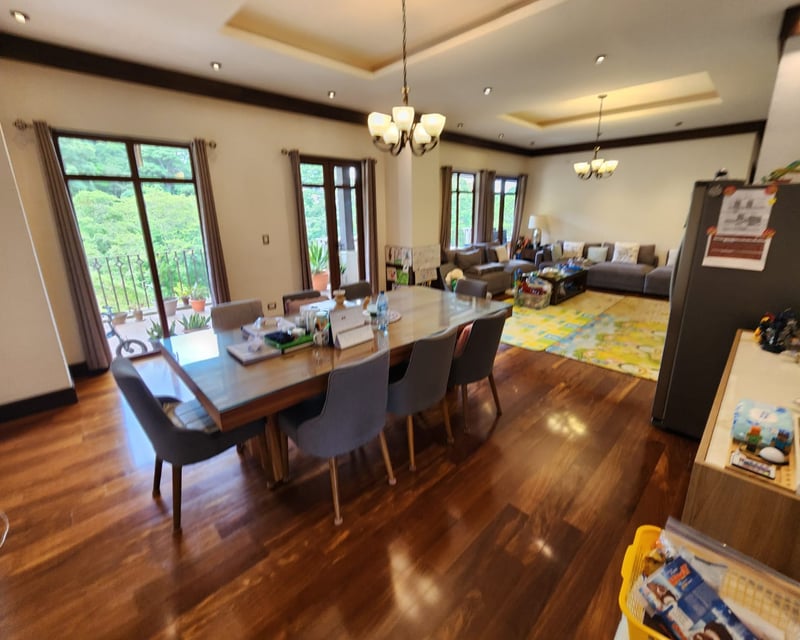 Vendo Apartamento de 5 habitaciones Muxbal - Inversión Ref-5522
