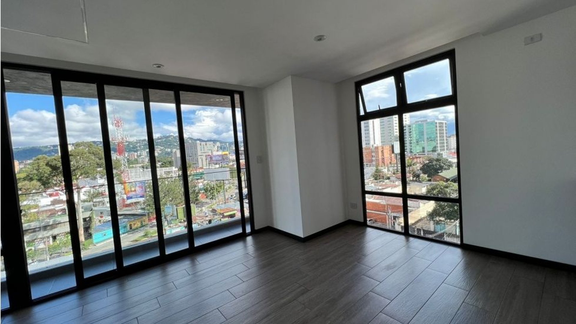 ???? APARTAMENTO EN VENTA – 2 HAB |EDIFICIO IQ 10 | ZONA 10 - Miniatura 3