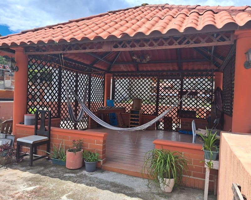 Casa amplia en Venta en Zona a 18